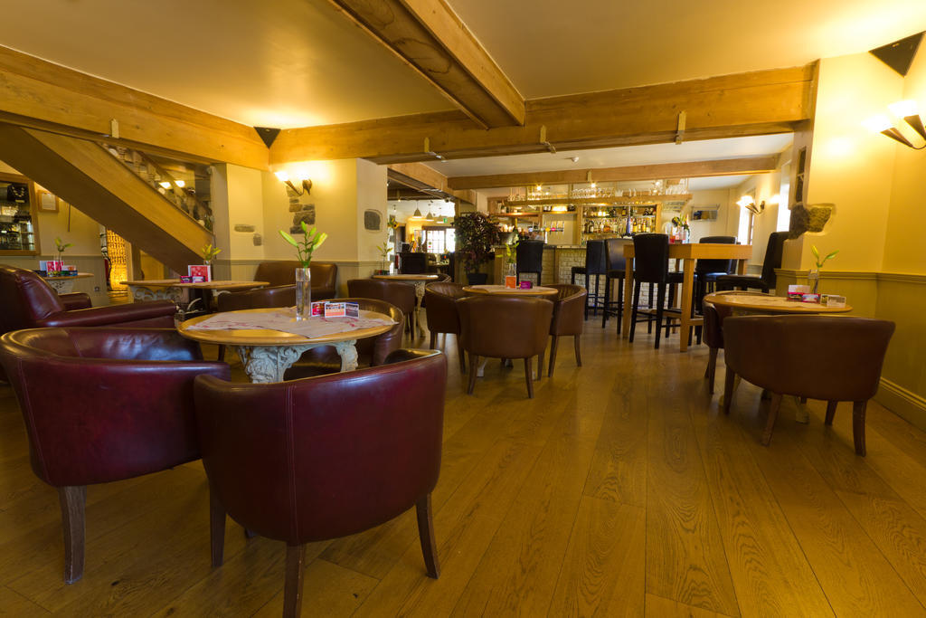 The Farmhouse Hotel And Restaurant Saint Saviour Instalações foto