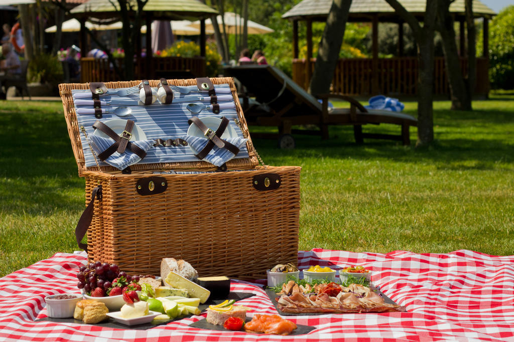 The Farmhouse Hotel And Restaurant Saint Saviour Instalações foto