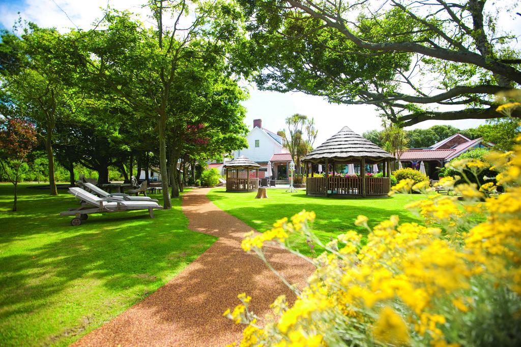 The Farmhouse Hotel And Restaurant Saint Saviour Instalações foto